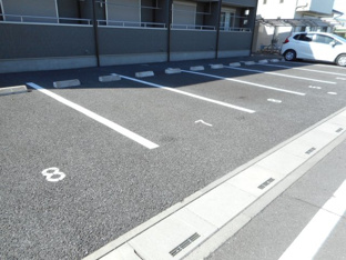 駐車場に車を止められます
