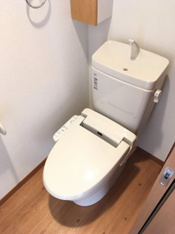 清潔感のあるトイレです