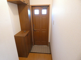 毎日通る玄関はこちらです