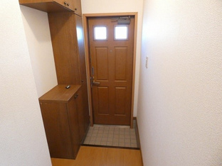 毎日通る玄関はこちらです