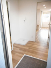 毎日通る玄関はこちらです