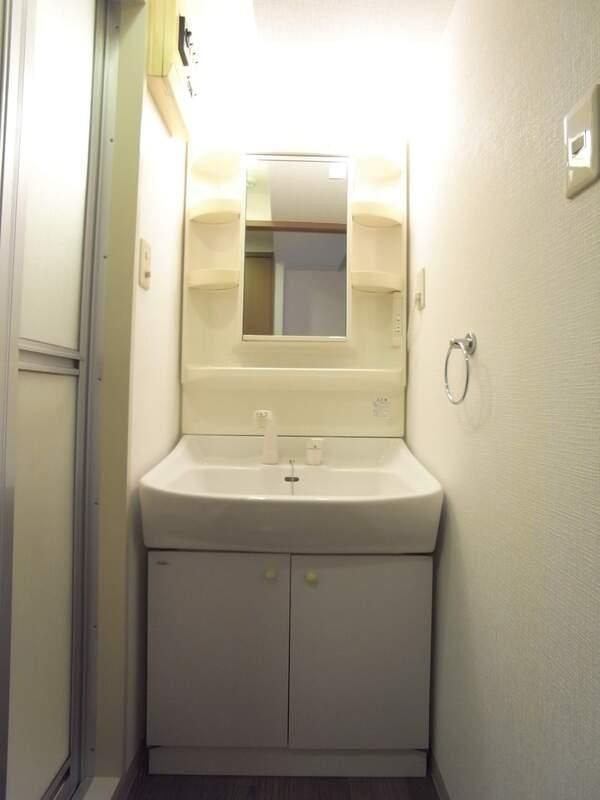 ジュネ本郷の洗面所