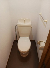 清潔感のあるトイレです