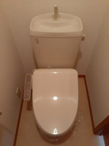 ゆったりとした空間のトイレです