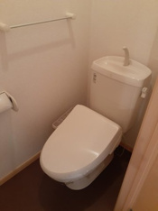 清潔感のあるトイレです