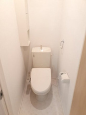 ゆったりとした空間のトイレです