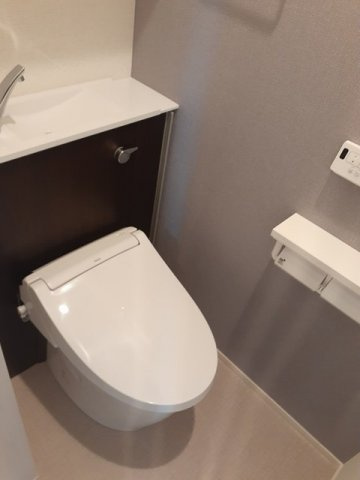 清潔感のあるトイレです