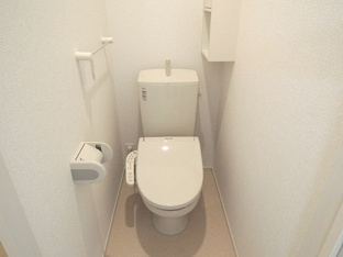 清潔感のあるトイレです