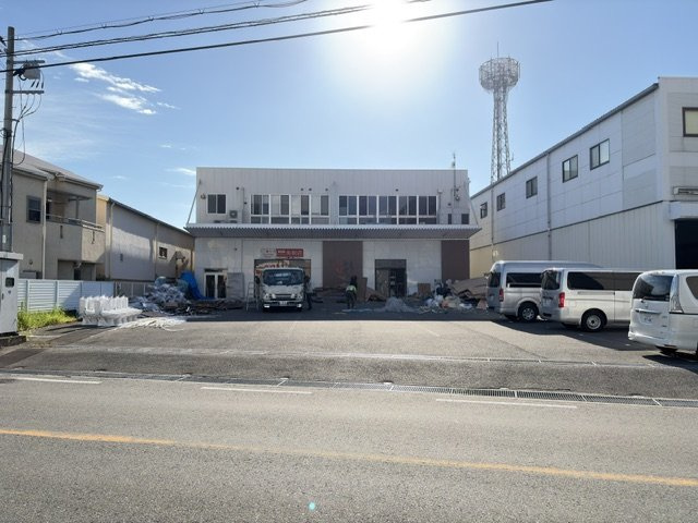 門真市桑才新町貸倉庫330万円の駐車場