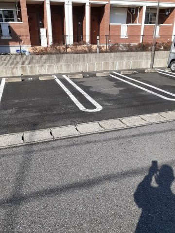 車をお持ちの方に嬉しい駐車場付きの物件です