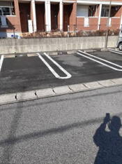 車をお持ちの方に嬉しい駐車場付きの物件です