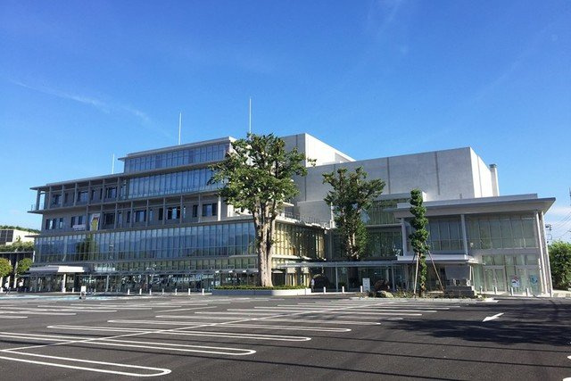 秩父市役所まで1100m