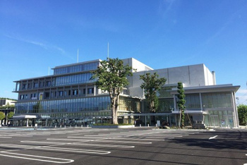 秩父市役所まで1100m