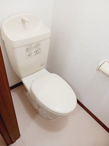コンパクトで使いやすいトイレです