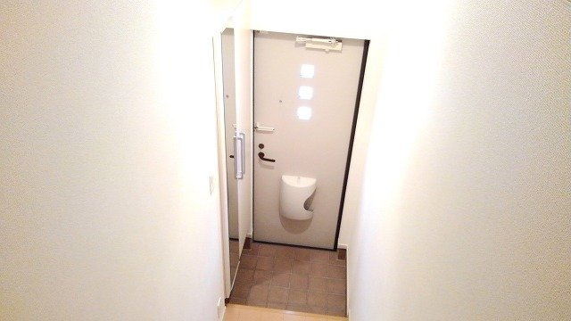 明るい玄関です