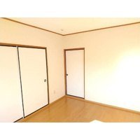 ゆったり過ごせる居間です