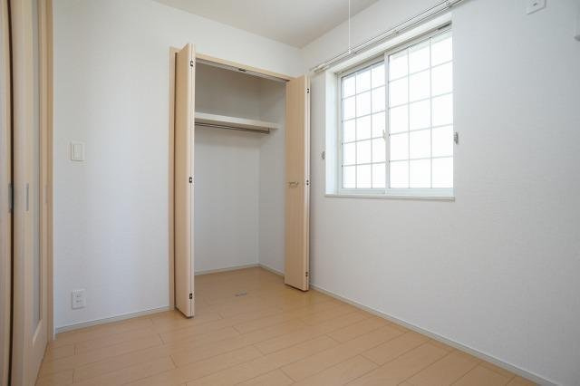 内装は落ち着いています