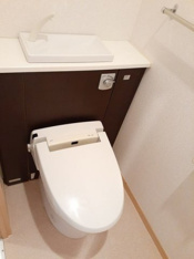 清潔感のあるトイレです