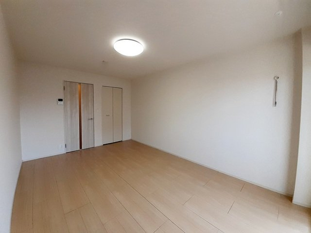 明るい色調の室内です