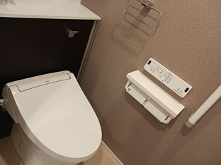 ゆったりとした空間のトイレです