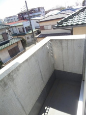 お洗濯にも便利なバルコニー付き