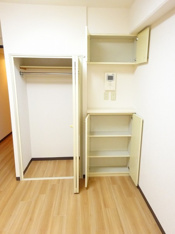 こまごまとしたものを収納できそうですね