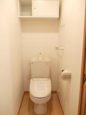 コンパクトで使いやすいトイレです