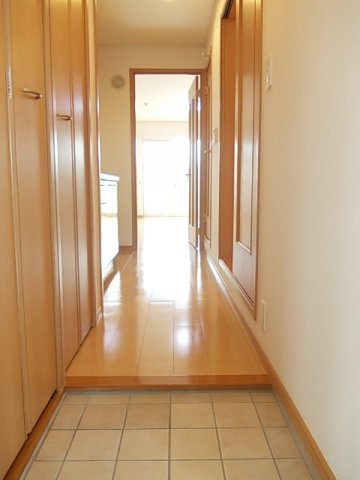 明るい玄関です