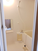 落ち着いた空間のお風呂です