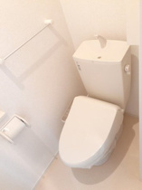 ゆったりとした空間のトイレです