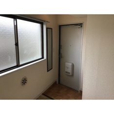 落ち着いた玄関です