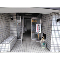 落ち着いたエントランスです