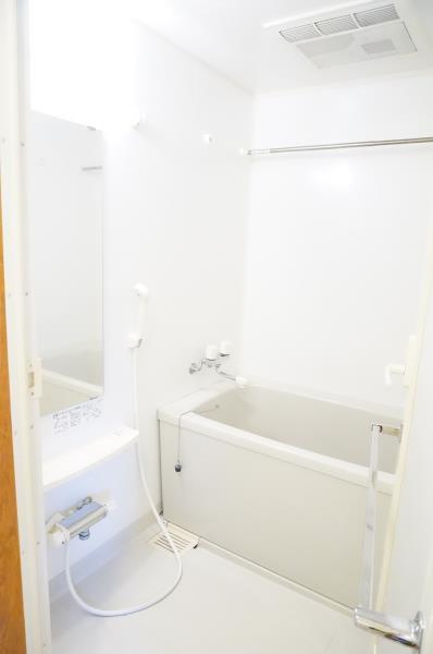 ゆったり過ごせるお風呂です