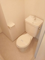 コンパクトで使いやすいトイレです