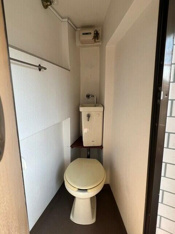 コンパクトで使いやすいトイレです