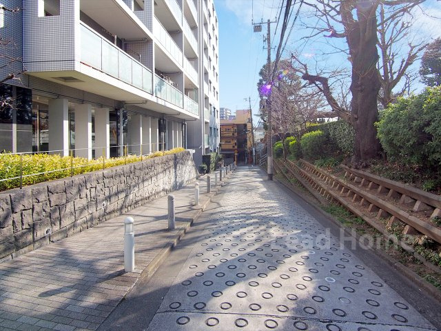 【その他】 | グラン・クロワージュ御殿山 | 前面道路
