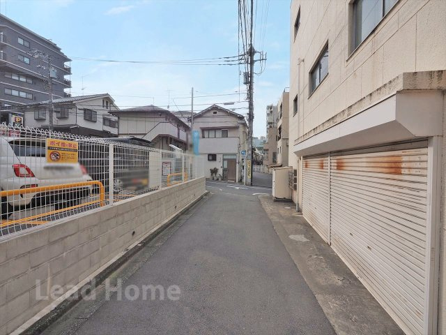 【前面道路含む現地写真】 | 品川区戸越2丁目 | 車の通り抜けが少ないため大変静かです！周囲の視線も気になりにくく穏やかな日々を過ごせるロケーション！