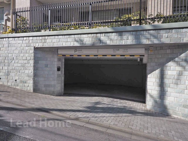 【駐車場】 | グランスイート不動前シティテラス