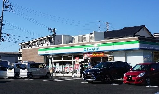 パークレジデンスの周辺|ファミリーマート愛知学院前店まで140m