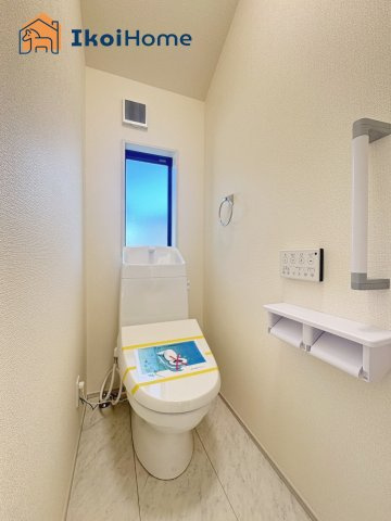神戸市西区持子5期　全1棟　新築戸建のトイレ|【ホームページに現地動画掲載中】●年中無休：当日予約可●ウォシュレット、暖房便座標準装備。
