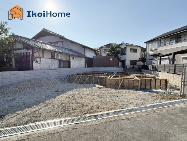 神戸市西区持子5期　全1棟　新築戸建の外観|敷地が広く約50坪で広々しております！駐車場並列2台可能！お庭スペースもございます！LDK20帖！