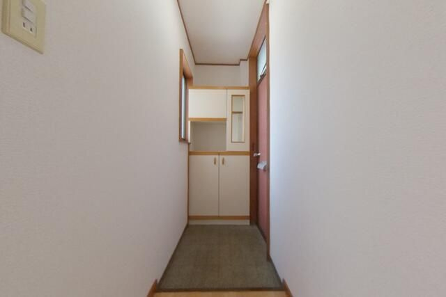 羽村市小作台１丁目の賃貸マンションの玄関