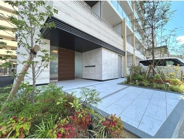 ブランシエスタ金山北のエントランス|建物の内部です