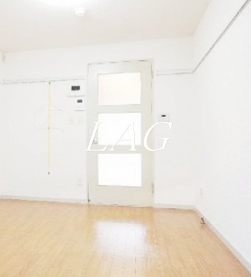 【居間・リビング】 | アーバンメイツ | 洋室のお部屋です。（同仕様です。）