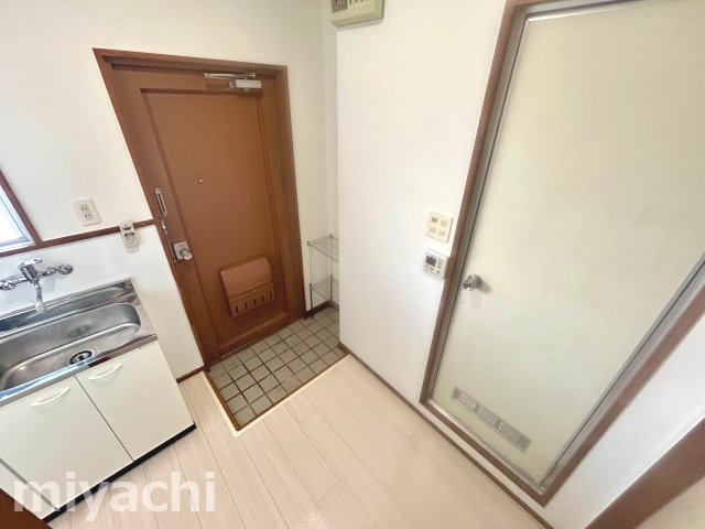 コーポ山本の玄関