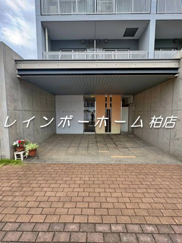 【仲介手数料：50％OFF】対象物件！のエントランス|落ち着いたエントランスです