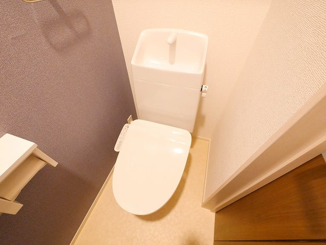 セレノ生駒Ⅰのトイレ|ゆったりとした空間のトイレです