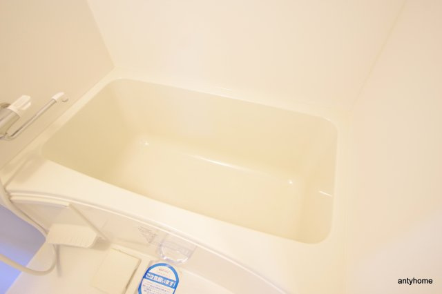 セレニテ新大阪カルム　仲介手数料無料の浴室
