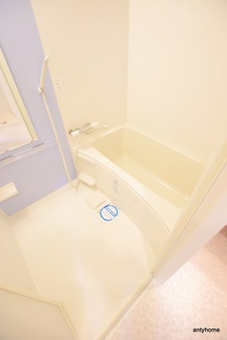 セレニテ新大阪カルム　仲介手数料無料の浴室