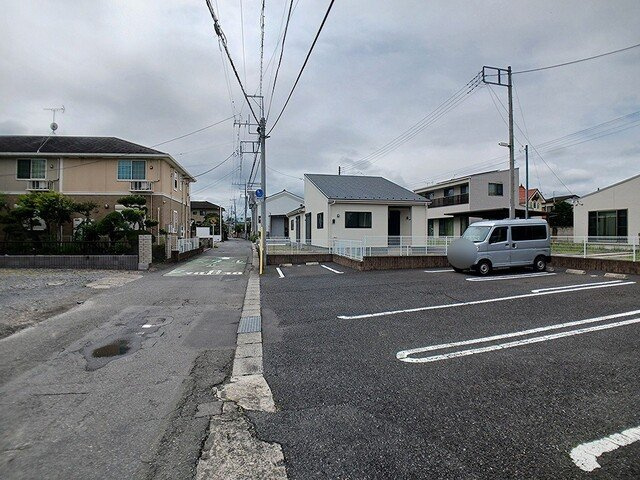 ムーン　リバーの駐車場